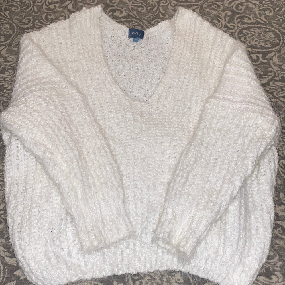 Neely White V Neck Sweater, size Small